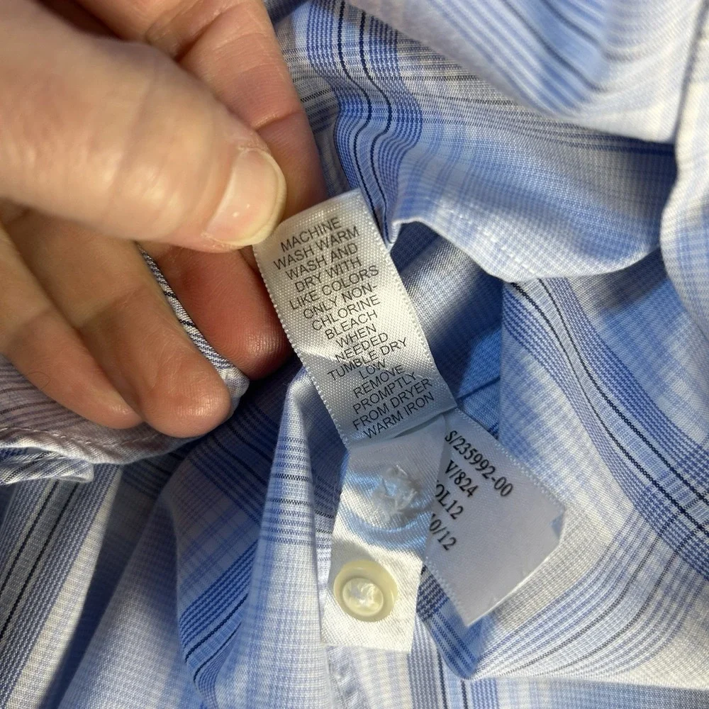 Banana Republic Non-Iron Slim‎ Fit Large Blue Plaid Long Sleeve  Button Up Shirt